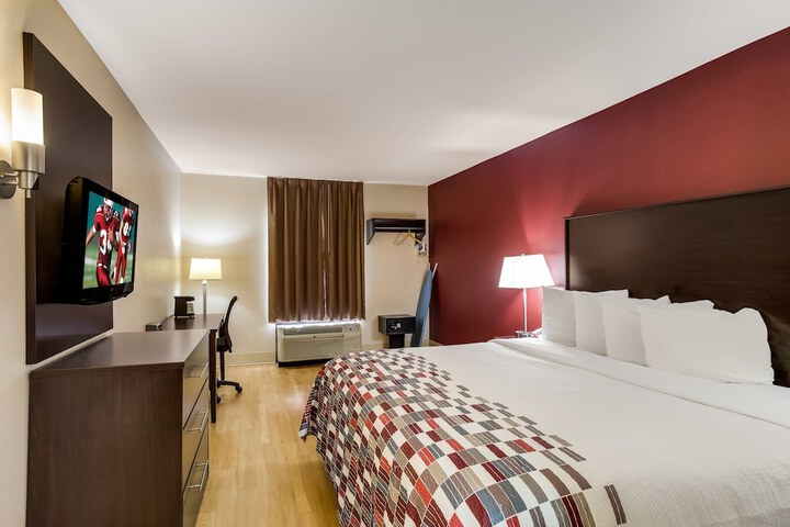 Room 34 of 39
