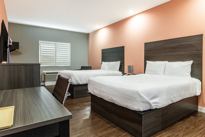 Room 34 of 43