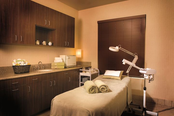 Ayres Hotel & Spa Mission Viejo – Lake Forest