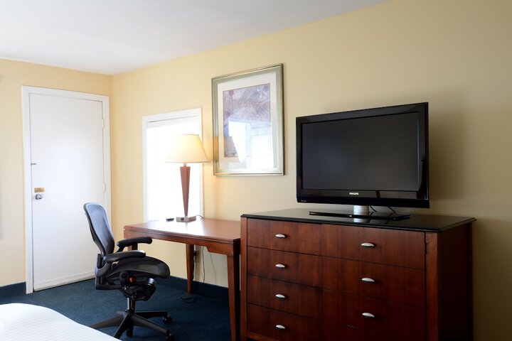 Room 25 of 58