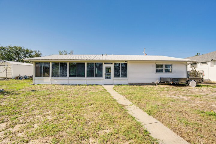 Englewood Home on Canal: Boat to Lemon Bay!