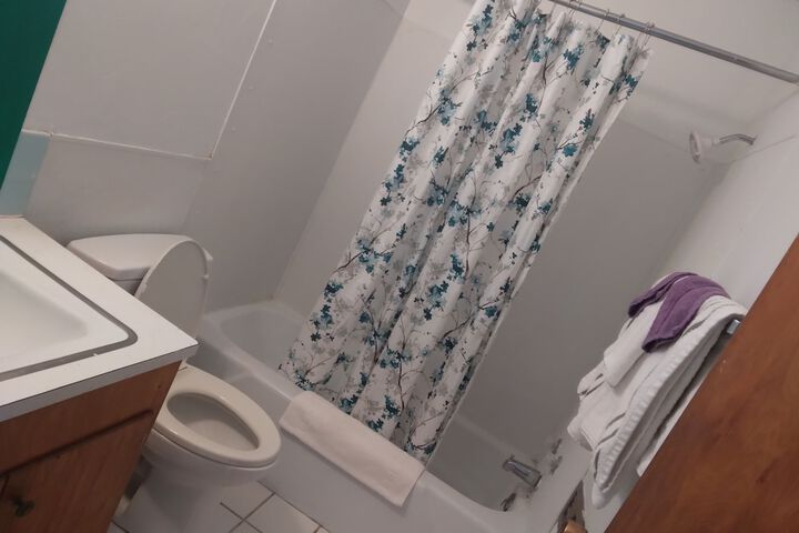 Room 16 of 64