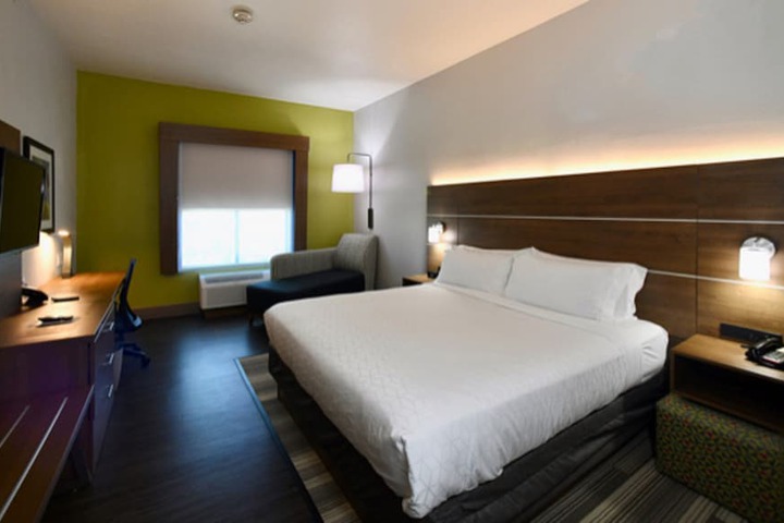 Room 20 of 42