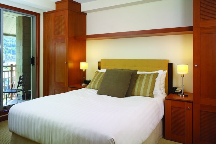 Room 16 of 32