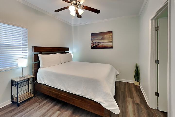 Room 20 of 27