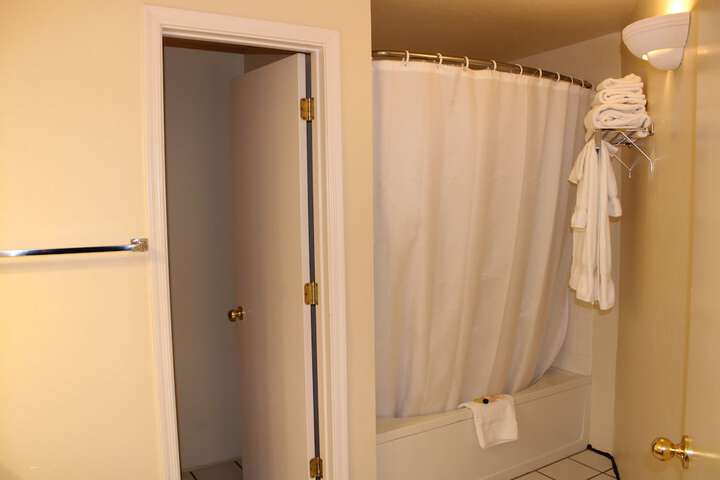 Room 90 of 104