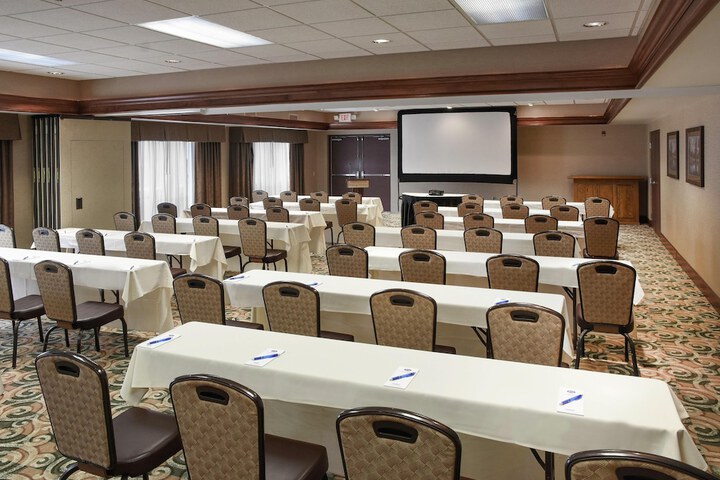Hampton Inn & Suites Youngstown-Canfield