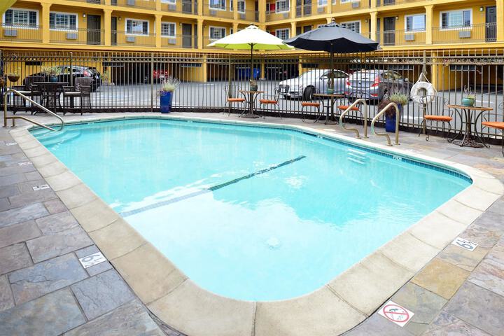 Pool 4 of 61