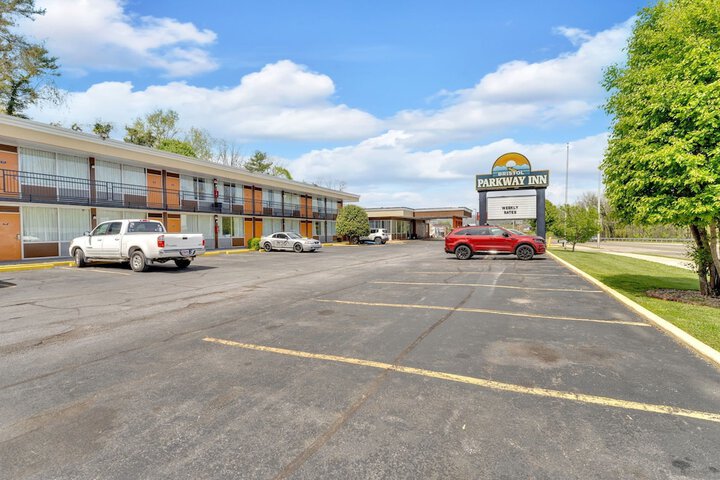 Bristol Parkway Inn