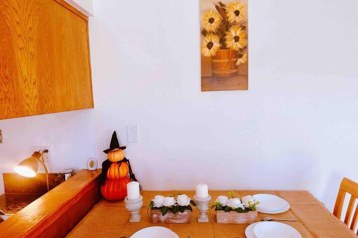 Charming 3BR Retreat near Disneyland Downtown LA!