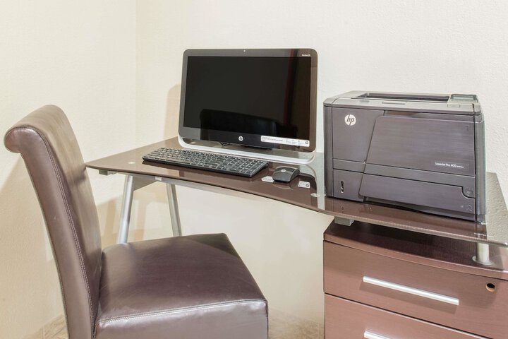 Business Center 21 of 21