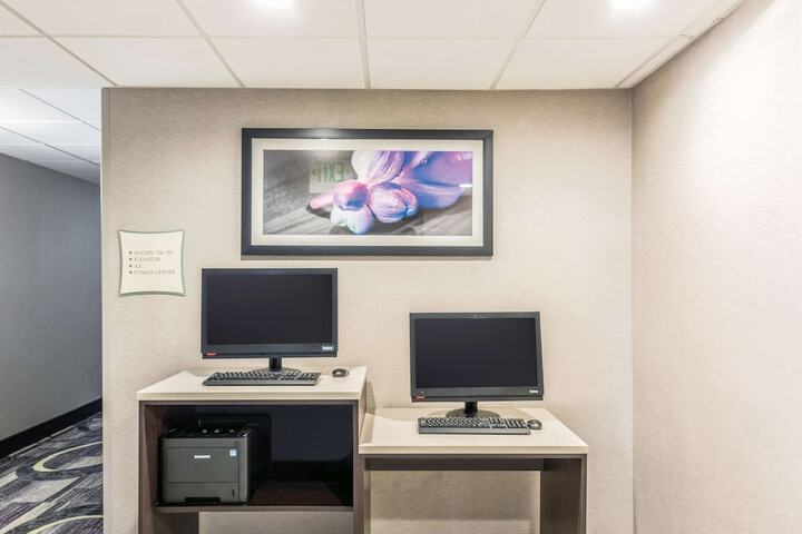 Business Center 50 of 50
