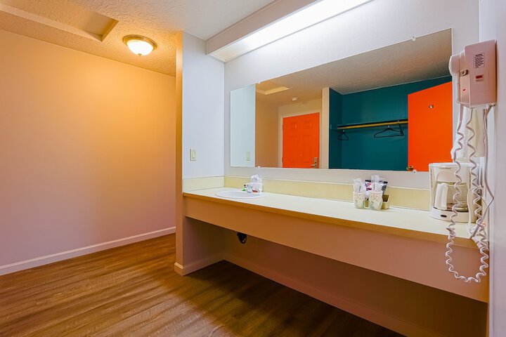 Coast River Inn by OYO Seaside