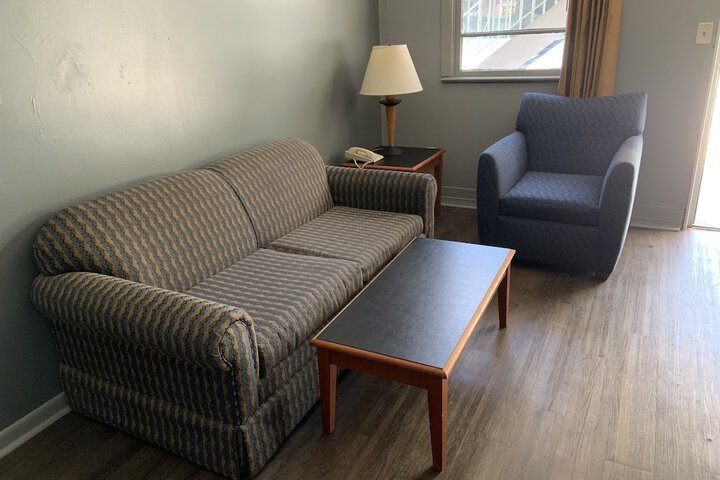 Room 14 of 18