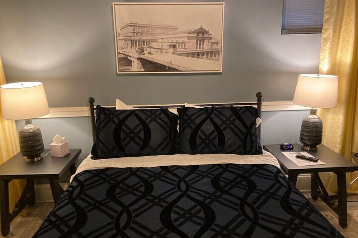 Room 22 of 102