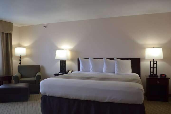Room 17 of 39