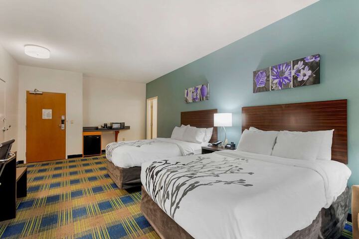 Room 14 of 40