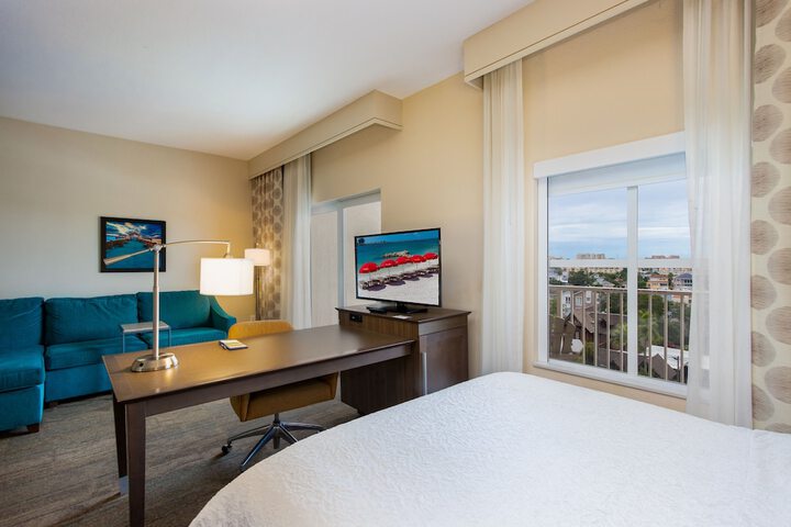 Room 42 of 98