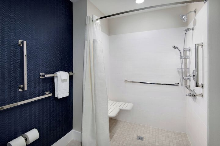 Room 16 of 27