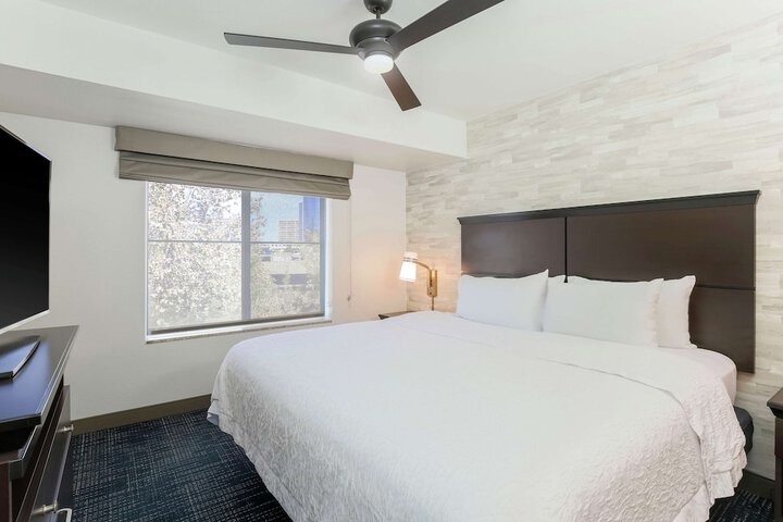 Room 42 of 53