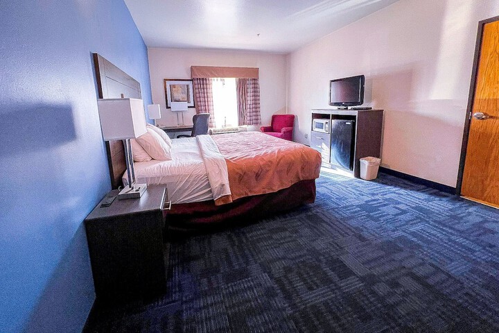 Room 9 of 26