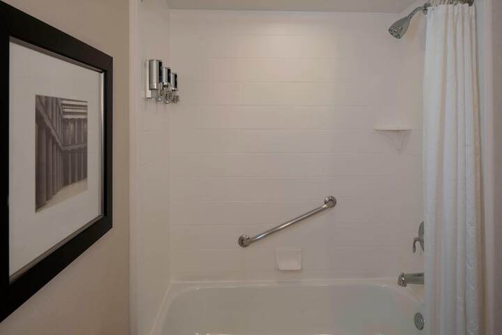Room 8 of 21