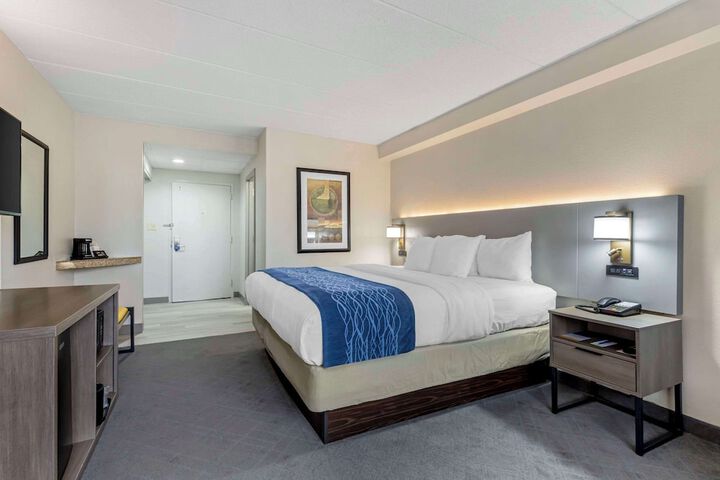 Room 11 of 36