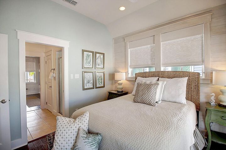 Room 21 of 31