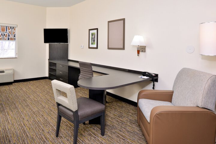 Room 33 of 49