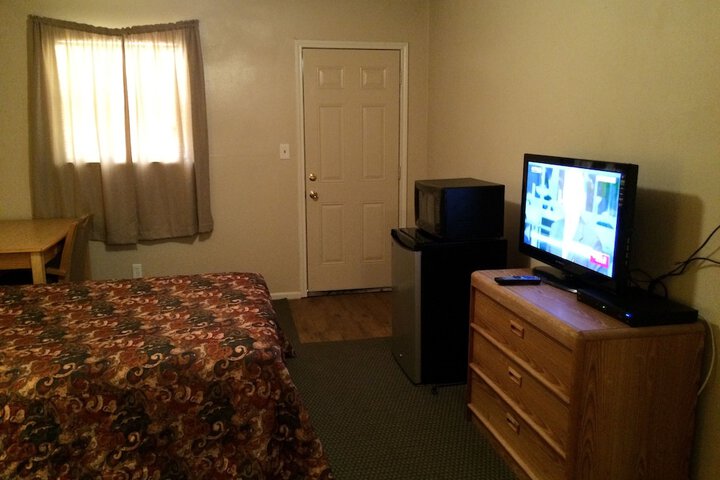 Room 7 of 11
