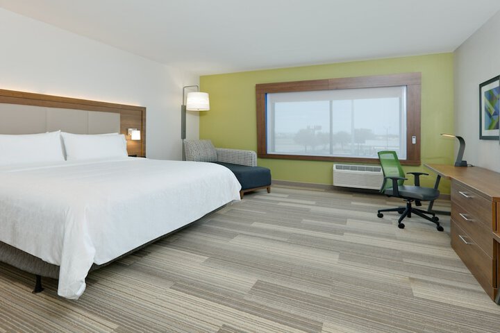 Room 15 of 27