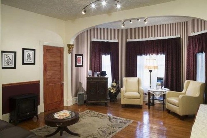 Room 12 of 27