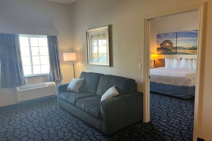 Room 13 of 40