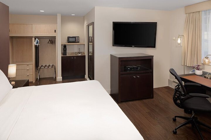 Room 7 of 30