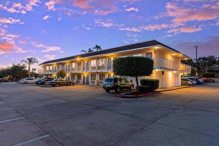 Hotel 2 of 42