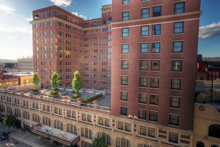 Davenport Hotel Autograph Collection