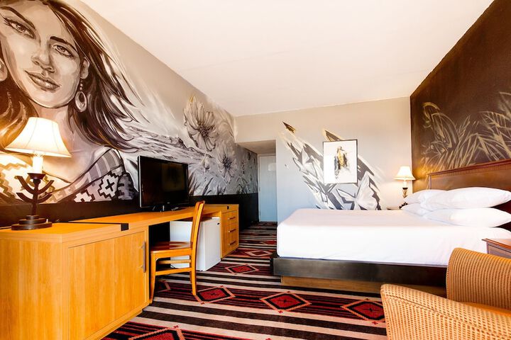 Room 12 of 34