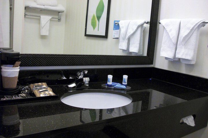 Fairfield Inn & Suites Seymour