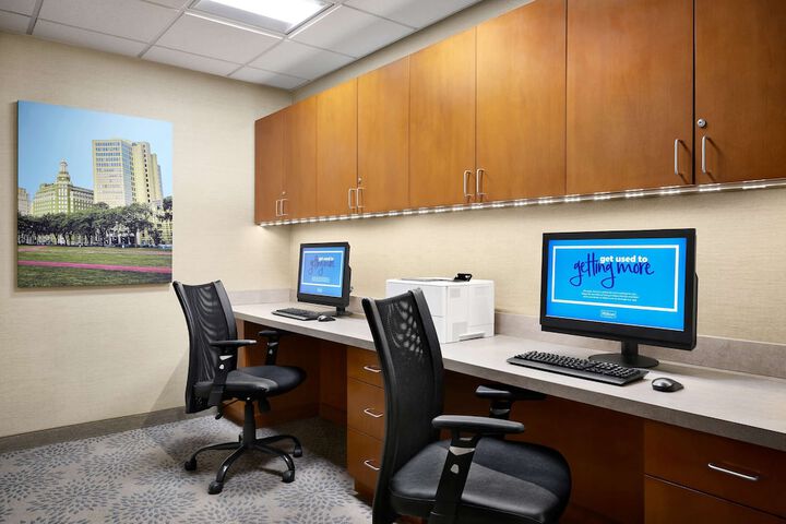 Business Center 26 of 26