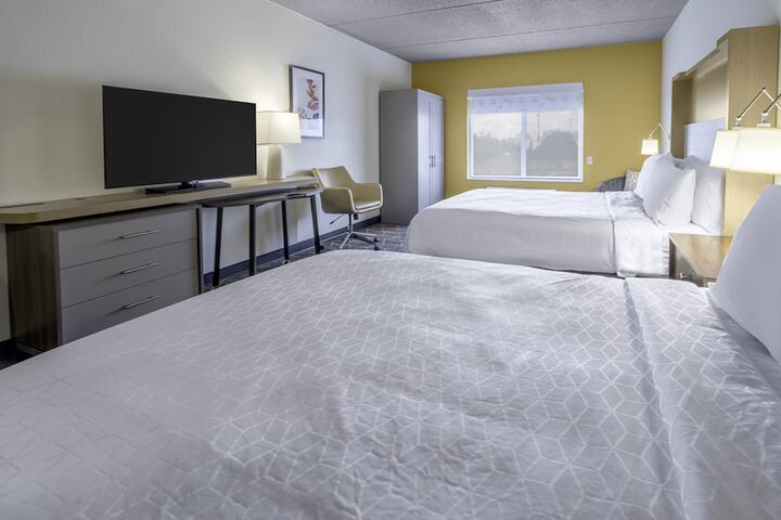 Holiday Inn & Suites Wausau-Rothschild by IHG