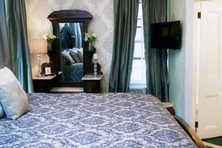 Room 22 of 46