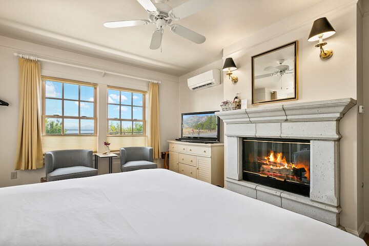 Room 50 of 76