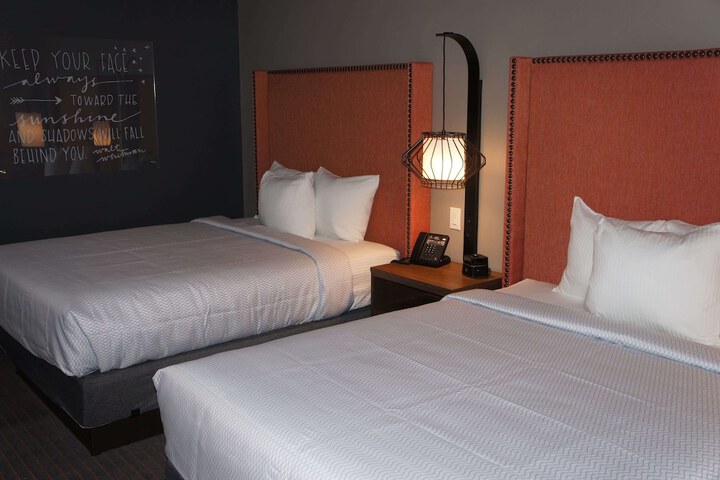 Room 20 of 33
