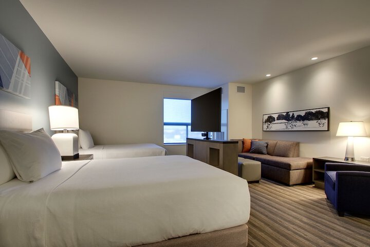 Room 33 of 63