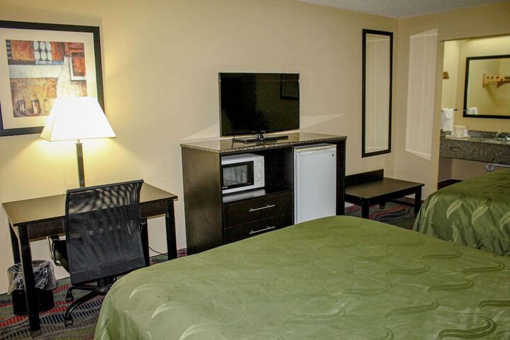 Room 17 of 36