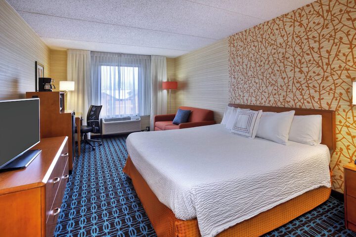 Room 10 of 20