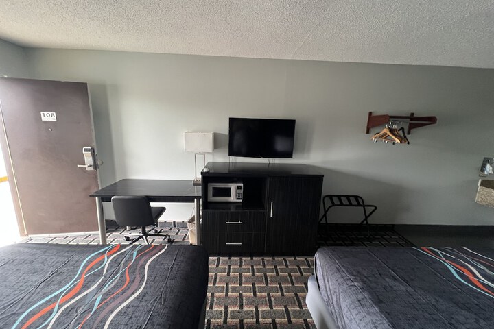 Room 17 of 41