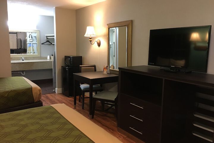 Room 30 of 51