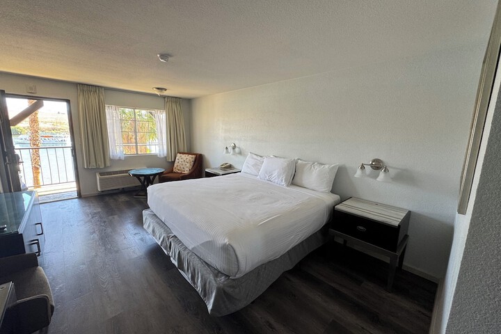 Room 20 of 53