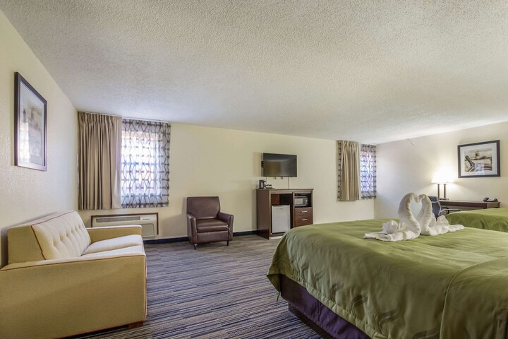 Room 21 of 37